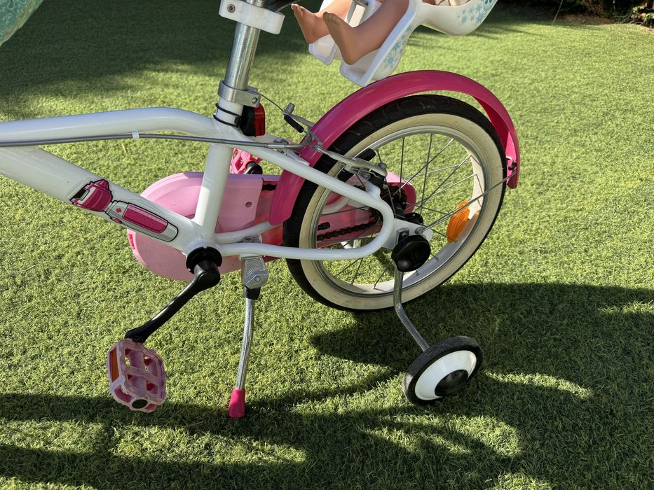 Bicicleta de crianca menina.