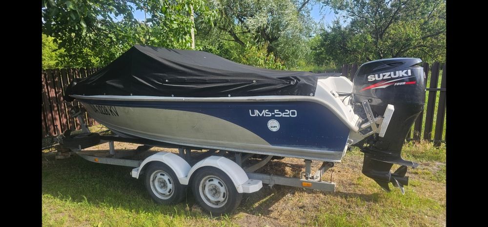 Катер для водного туризму UMS 520