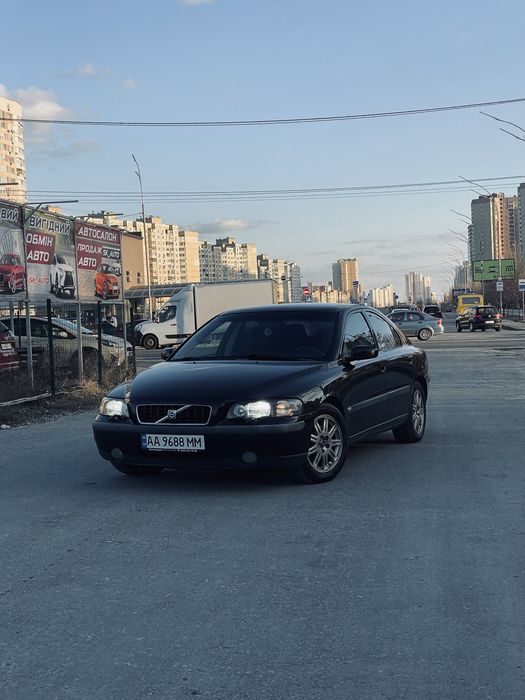 Volvo s60 2003.