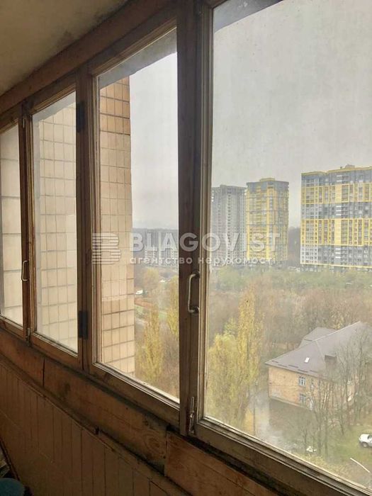 Продаж 1-к квартири 40м. Косметичний ремонт, гарний стан. Радченка, 12