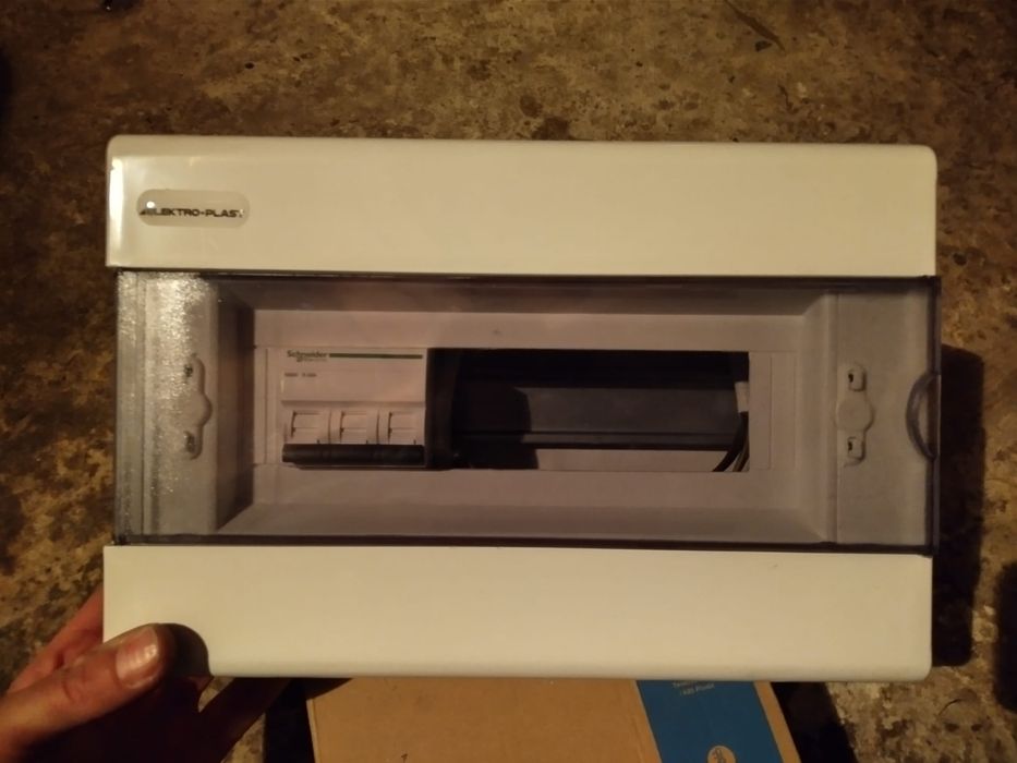 Rozdzielnica natynkowa