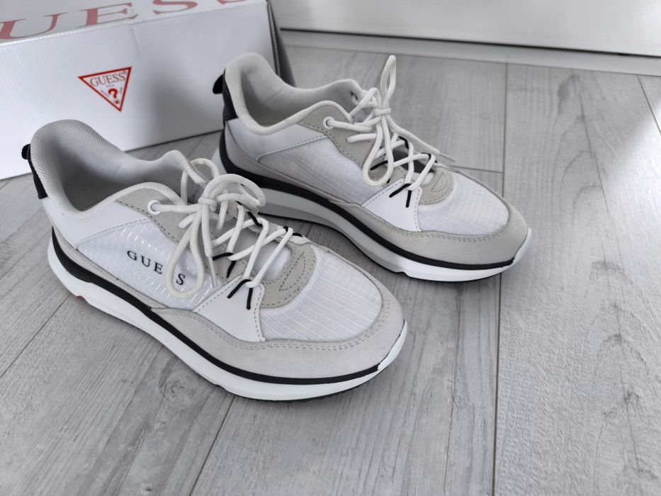Sneakersy Guess  rozm. 39