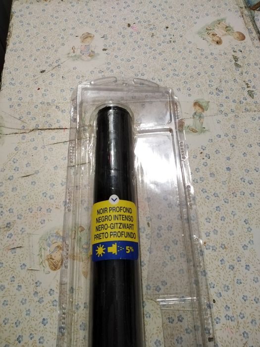 Vendo vidro de escuro para carro bom estado