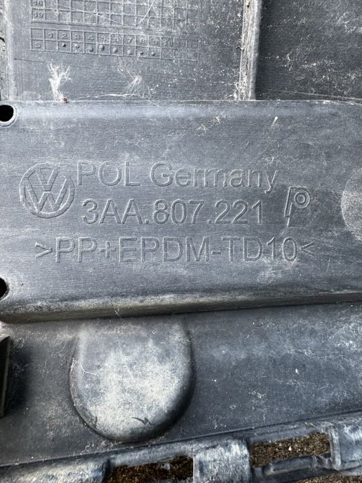 Бампер передний Volkswagen Passat B7