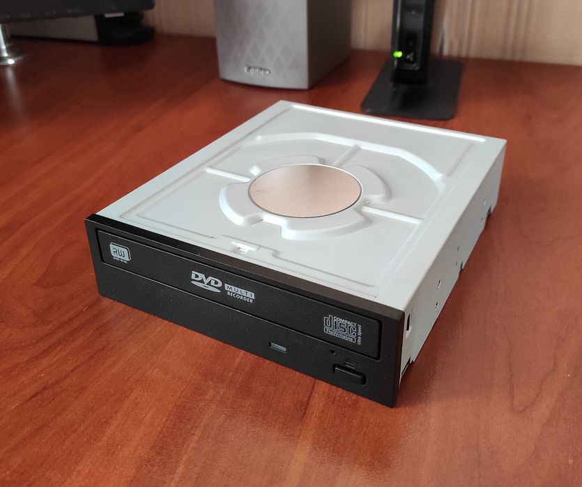 Крутой, но нерабочий DVD+/-R/RW Pioneer DVR-219RS Black SATA (BXCN5 ...