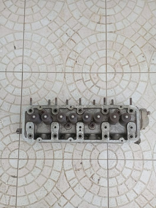 Cabeça de motor Datsun 1200 A12