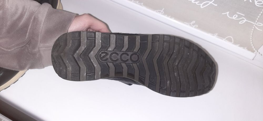 Кроссовки Ecco весна-осень размер 36