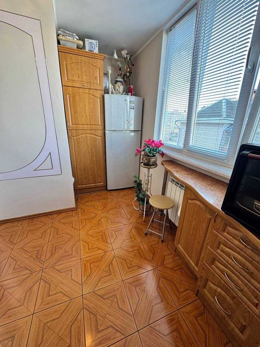 Продається 3 кімнатна Квартира з ремонтом