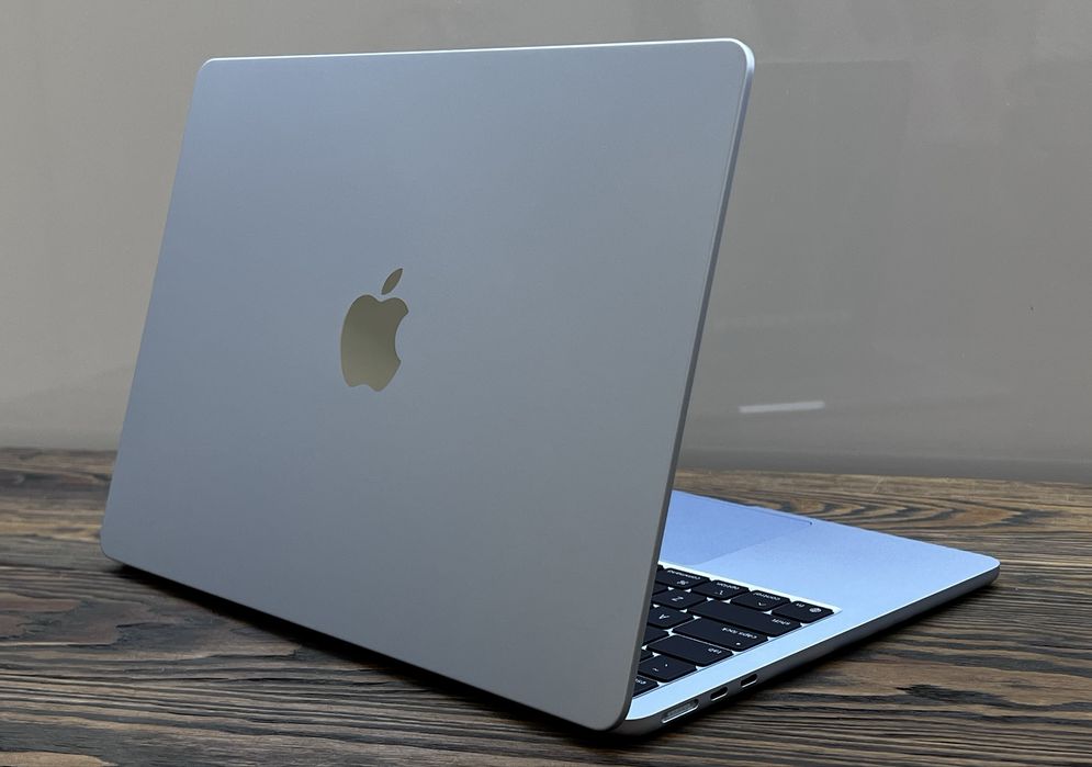 MacBook Air 13” 2025 M4 16/256Gb Sky Blue (MC6T4) Магазин Гарантія