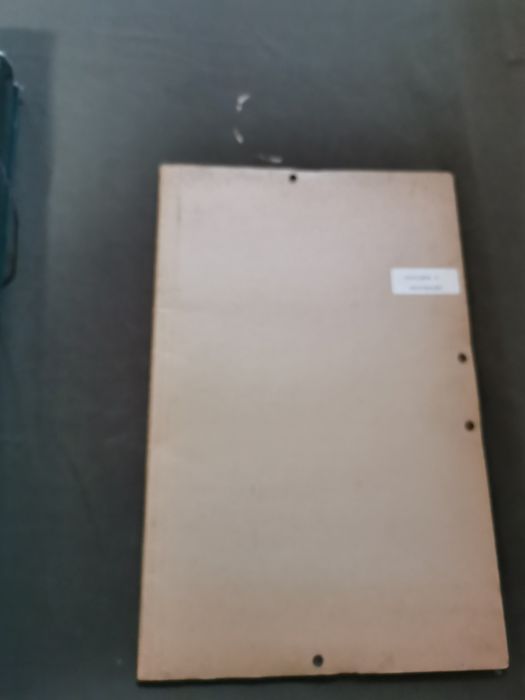 Três capas para guardar documentos