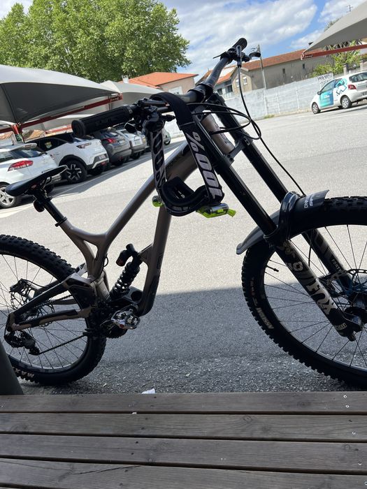 Vendo commencal suprime dh V4.4 2022