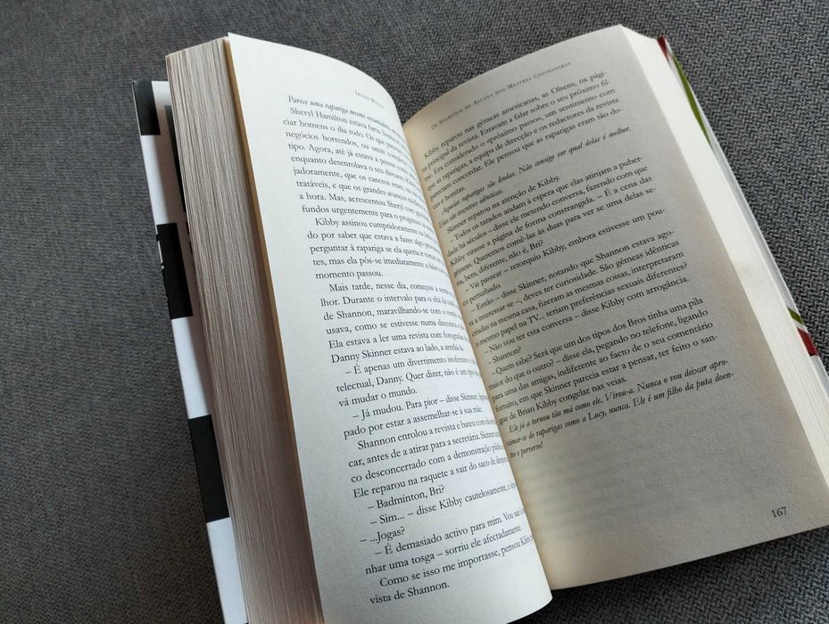Livro "Os segredos de alcova dos mestres cozinheiros" de Irvine Welsh