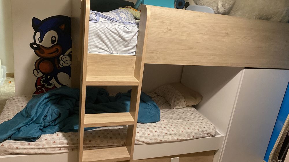 Beliche com um guardada roupa e 2 gaveta sem colchão