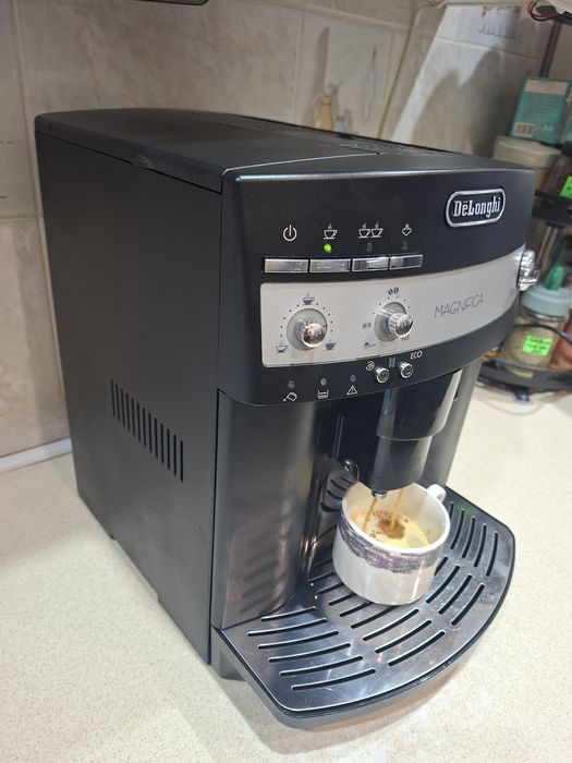 Кофемашина Delonghi Magnifica Eco