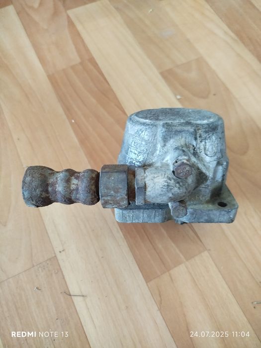 Продам масляный насос НШ-10