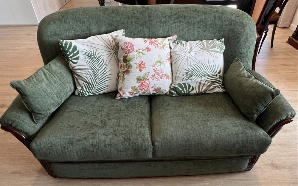 Conjunto sofá cama e 2 sofás individuais