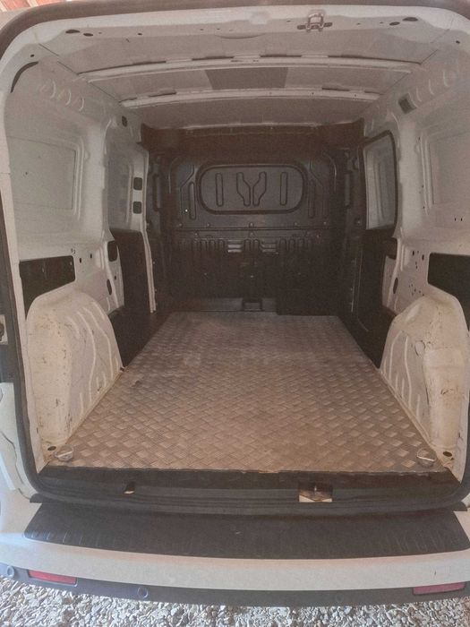 Small Moves and Courier Service530746979155322883
