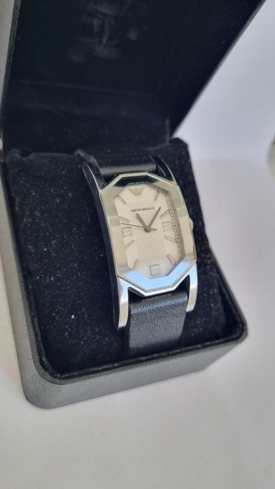 Наручные часы Emporio Armani