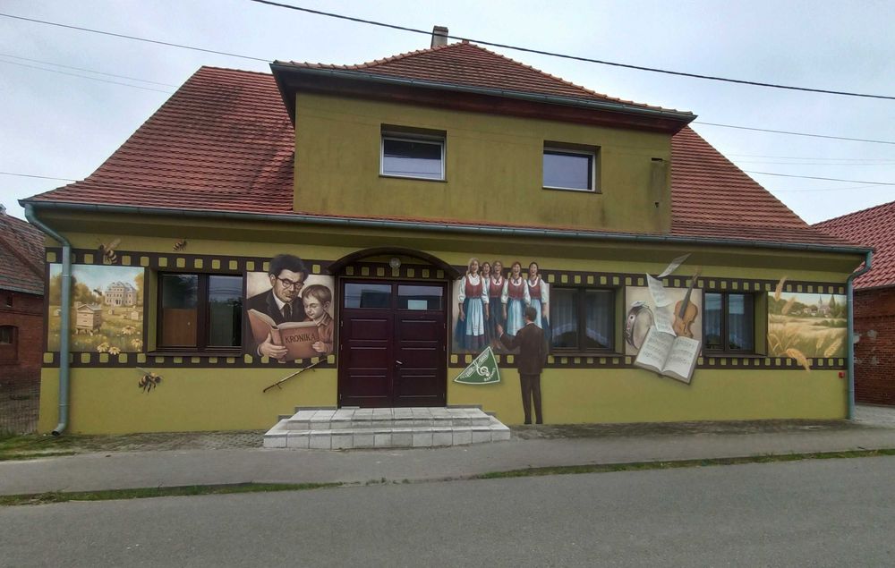 Artystyczne malowanie ścian - Mural- Wideo mapping - Oświetlenie artystyczne
