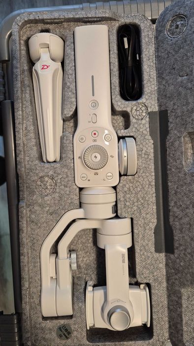 estabilizador gimbal Zhiyun Smooth 4 para smartphone