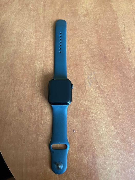 Apple Watch SE 2 gen. 44 mm Północ (Midnight) + Pełny zestaw (Pudełko, Ładowarka)