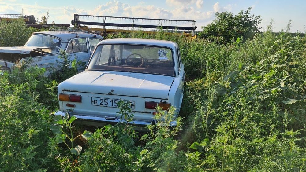 Ваз 2101 1,2 из под деда достали )
