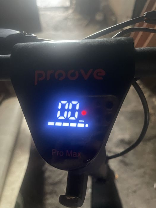 Самокат PROOVE pro max в хорошем состоянии