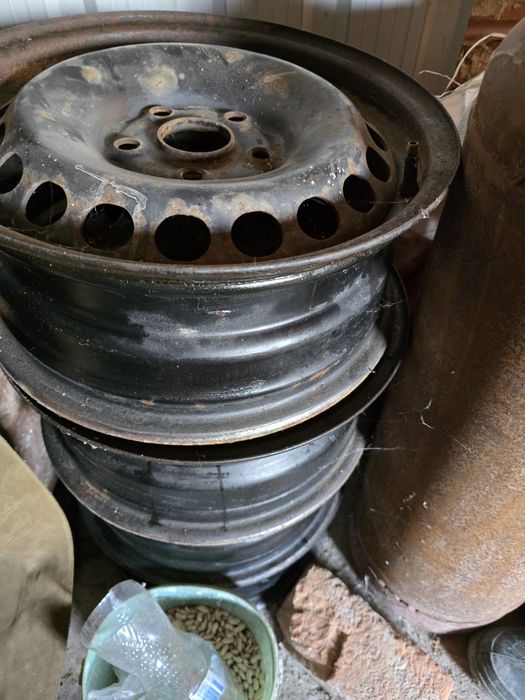 Продам металеві диски r15 15x6 ET45 5x112