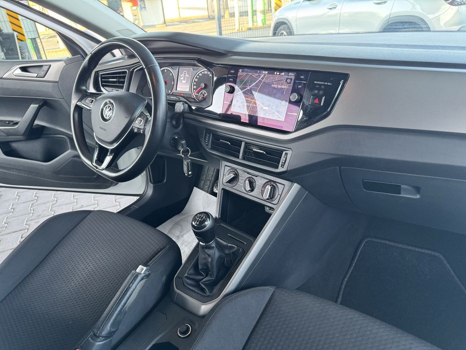 Volkswagen Polo 1.6 TDI R-Line – 2018 - 96 mil km Nacional