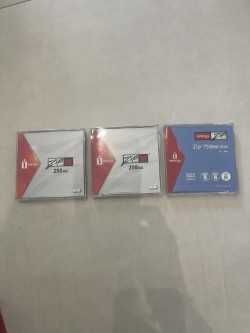 Conjunto Zip de 750 MB da Iomega e 2 disquetes IOMEGA Zip de 250 MB PC