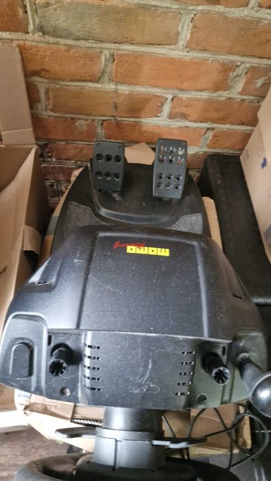 Kierownica Logitech Momo Racing Force PC USB