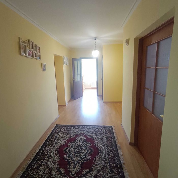 Оренда чудового, великого будинку в одному з кращих районів міста!