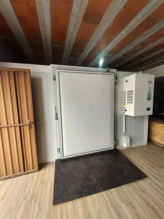 Câmara Frigorifica Nova 1,50m x 1,50m x 2,40m (Negativa)