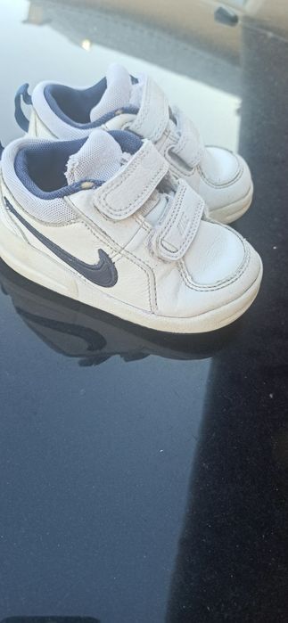 Кросівки  NIKE PICO 4