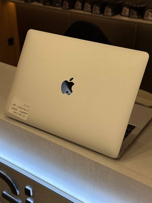 Apple MacBook Pro 13" Silver i5/16/512GB (MWP72) 2020 бу  GiGi Store
