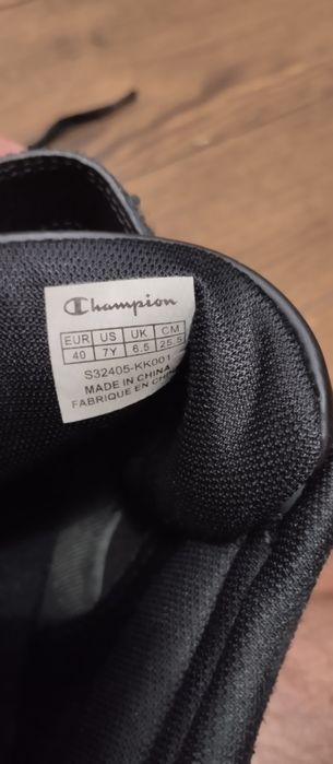Buty champion 40