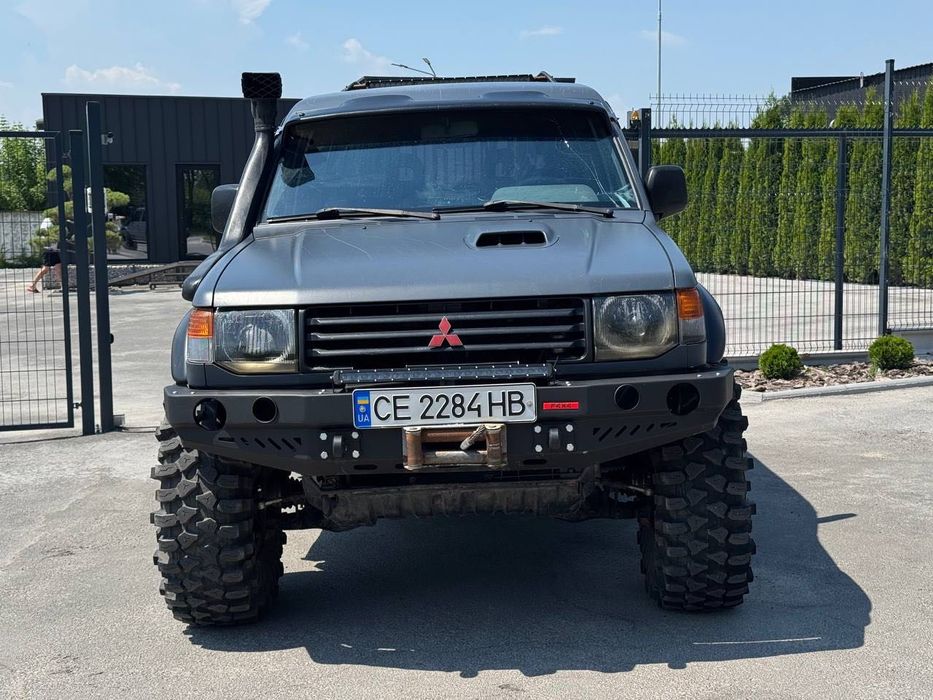 Mitsubishi Pajero 2