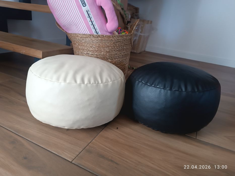 Dwie pufy dekoracyjne do salonu lub dla dziecka