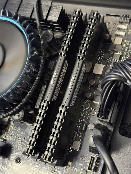 Pamięć RAM Corsair Vengeance LPX Black DDR4 DIMM 2×16GB 3200MHz XMP