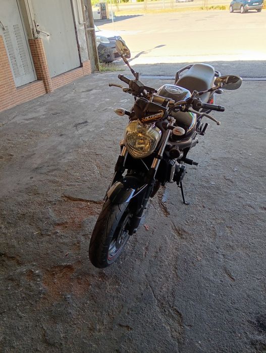 Yamaha Fz6 s2  .