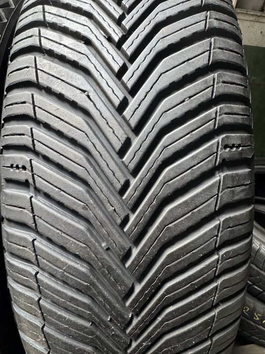 235/55 R19 Michelin Crossclimate-2. 2 шт