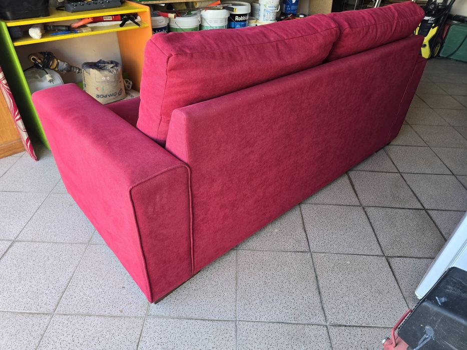 SOFÁ Vermelho dois lugares