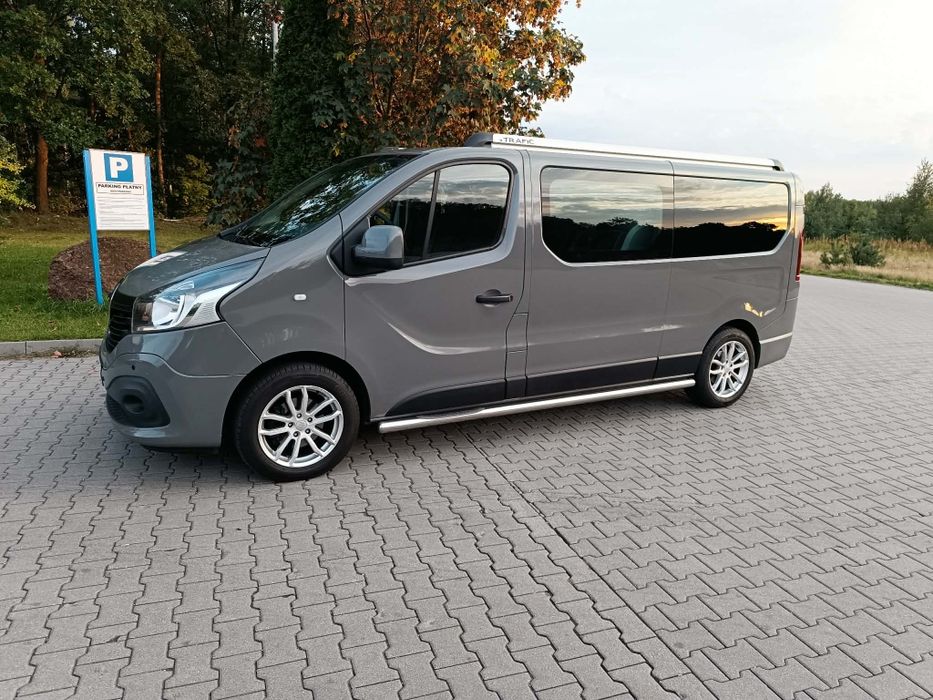 Renault Trafic Long bus