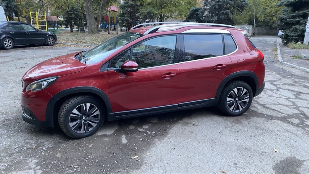 PEUGEOT 2008 2017год
