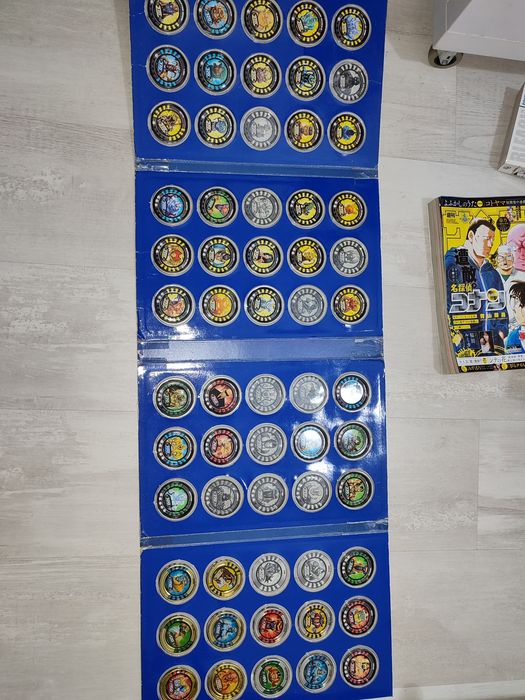 Slingers War Titans medallion