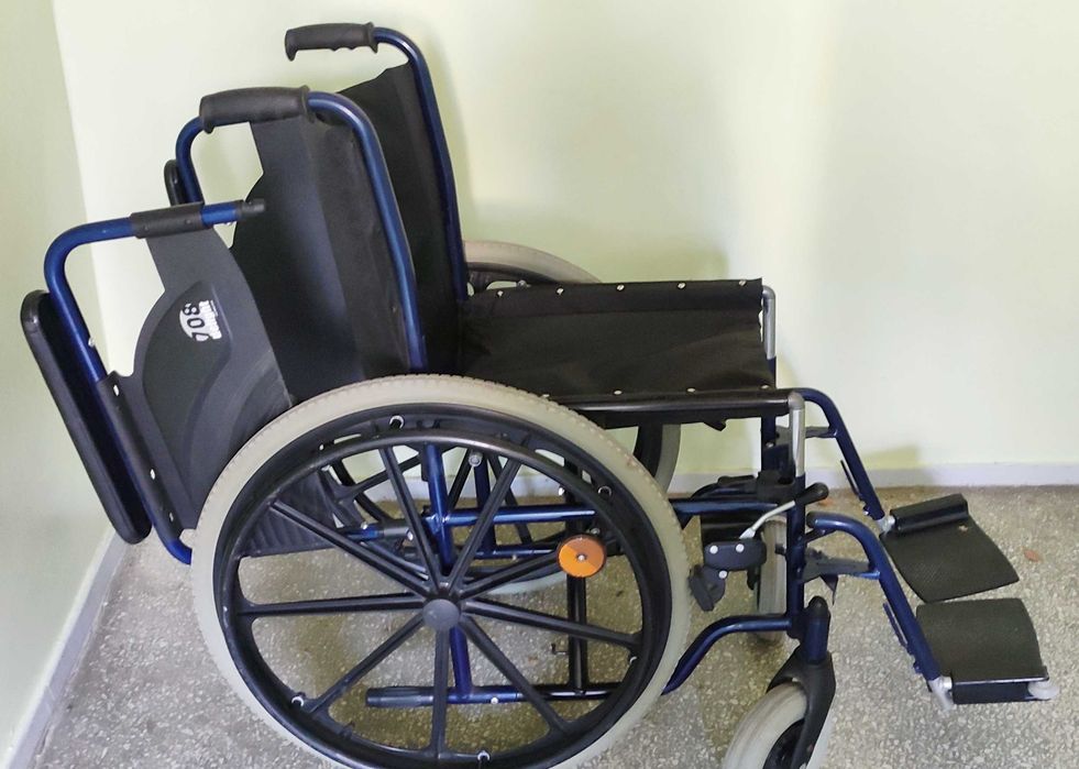 Ręczny wózek inwalidzki 708D Vermeiren