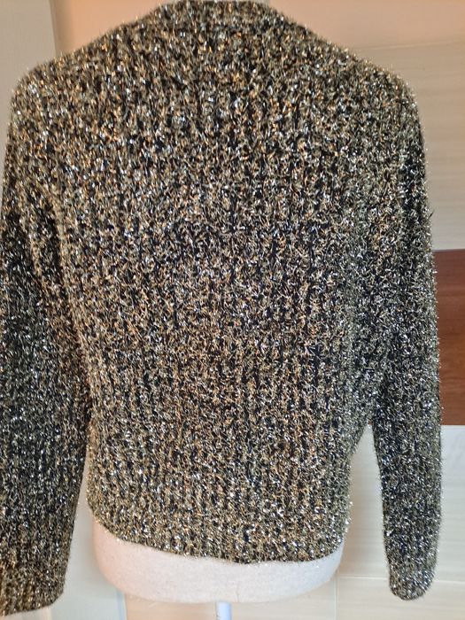 Sliczny sweterek damski.