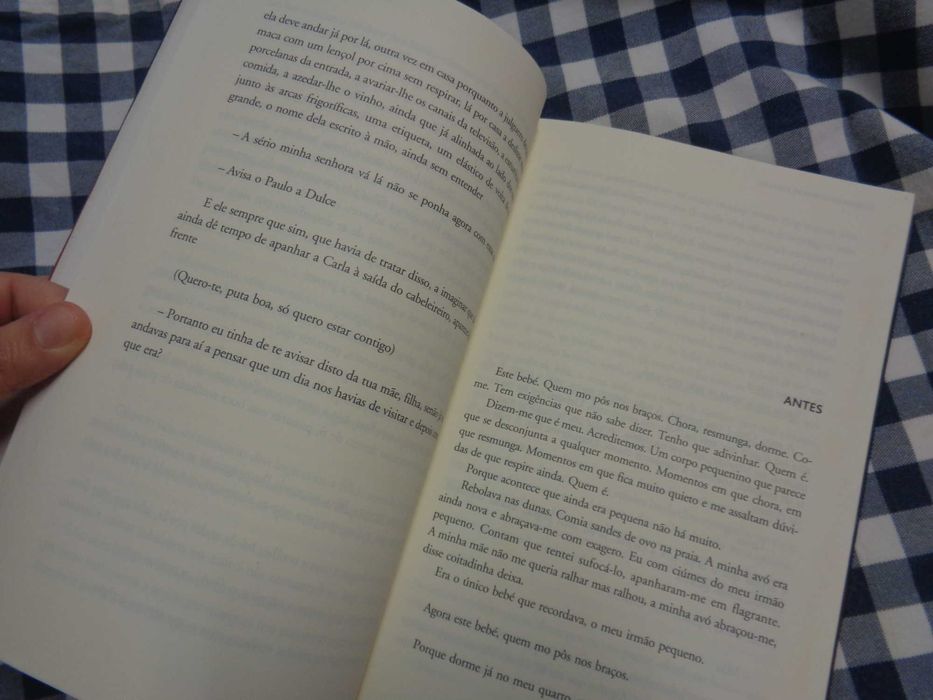 Livro Mulher em Branco - Rodrigues Guedes de Carvalho