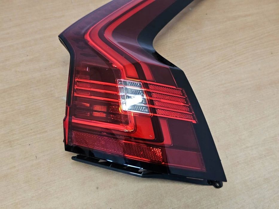 lampa tylna prawa volvo v90 v90 cc lift 2021- 32337138