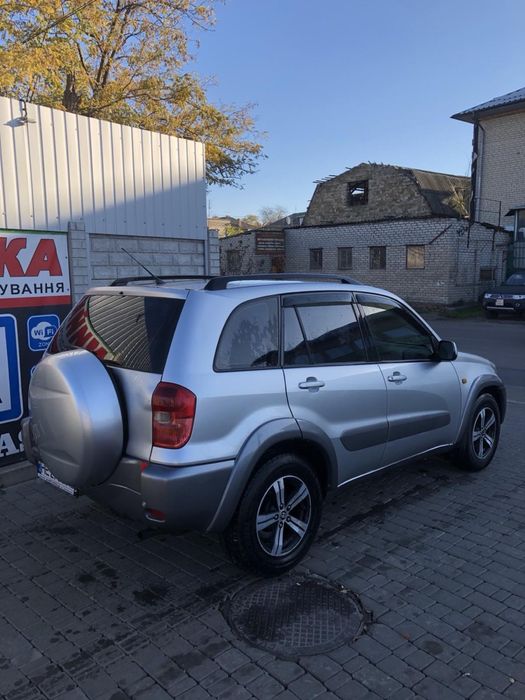 Продам Toyota Rav 4